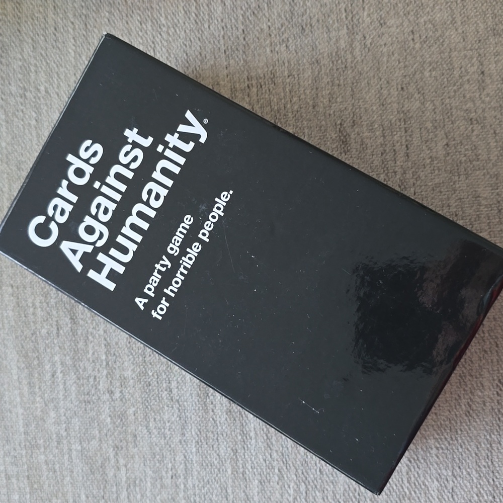 Cards Against Humanity | Black and White, EUC